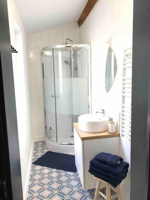 Grand Appartement En Maison De Ville Valréas Dış mekan fotoğraf