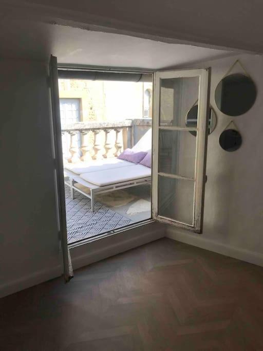 Grand Appartement En Maison De Ville Valréas Dış mekan fotoğraf