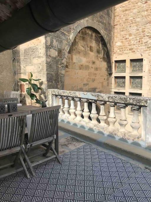 Grand Appartement En Maison De Ville Valréas Dış mekan fotoğraf