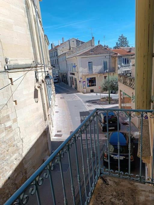 Grand Appartement En Maison De Ville Valréas Dış mekan fotoğraf